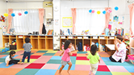 9:30 朝の会 絵本・歌の時間